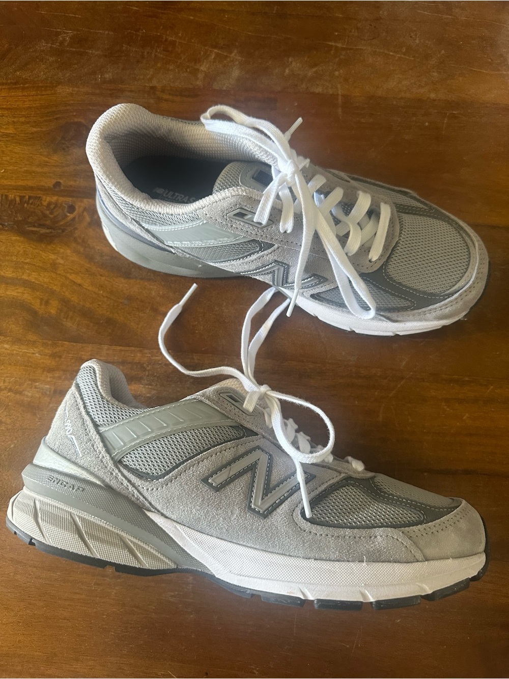New‎ Balance 990v5 Gray & White Mesh Suede Sneakers ladies size 8.5